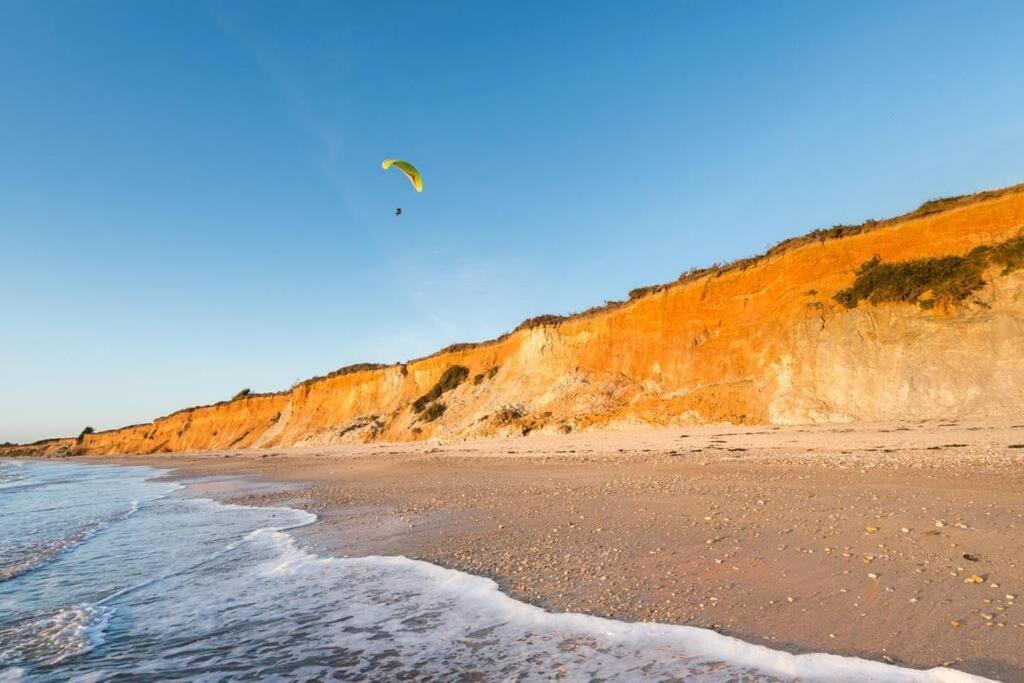 Tiny House Sur Terrain Boise A 10 Mn De La Mer Férel Eksteriør billede